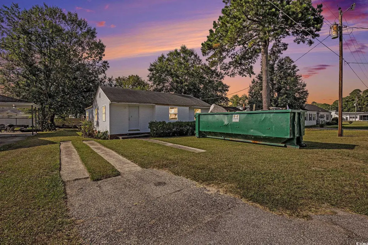 307 E Lloyd St., Mullins, SC 29574 - Image #1