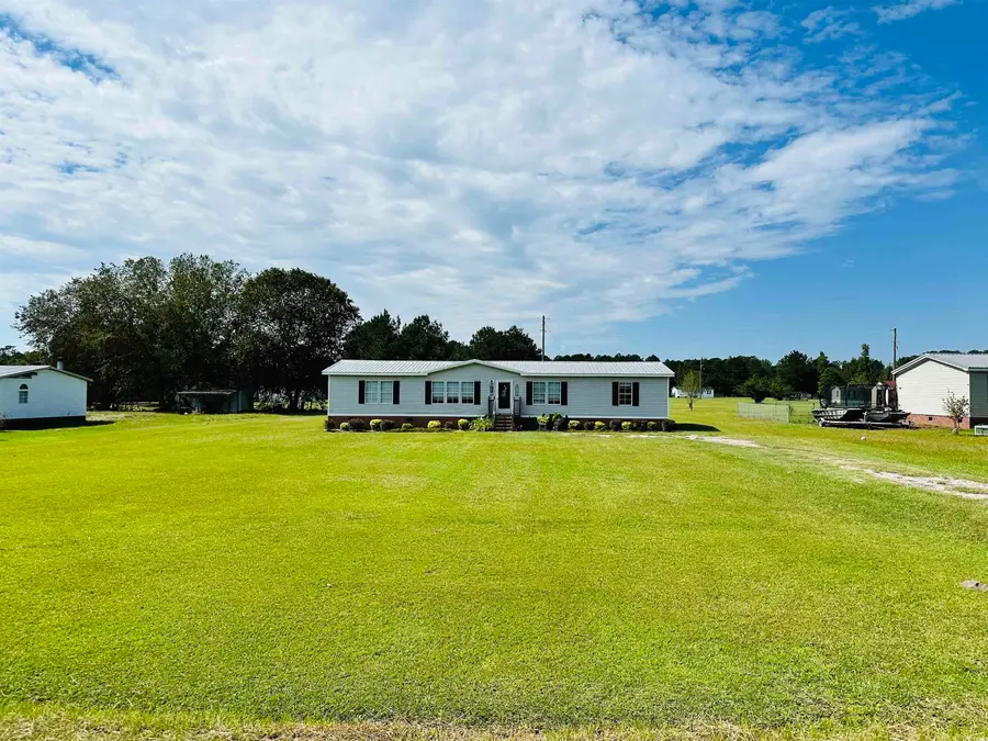 2067 Willow Creek Rd, Effingham, SC 29541 - Image #2