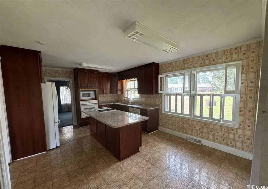 1600 Maple Dr., Dillon, SC 29536 - Image #3