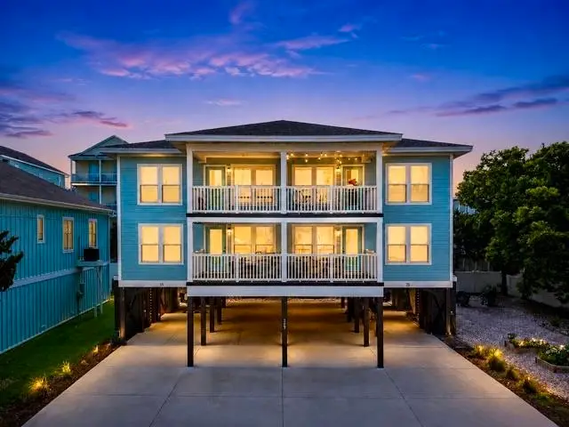 209 29th Ave. N, North Myrtle Beach, SC 29582 - #2