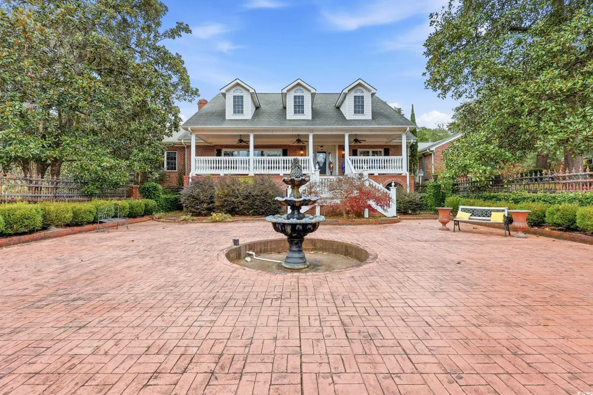 705 Woodland Dr., Kingstree, SC 29556 - Image #1