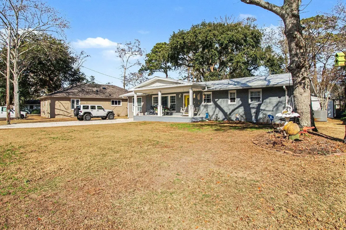 616 3rd Ave. N, Surfside Beach, SC 29575 - Image #1