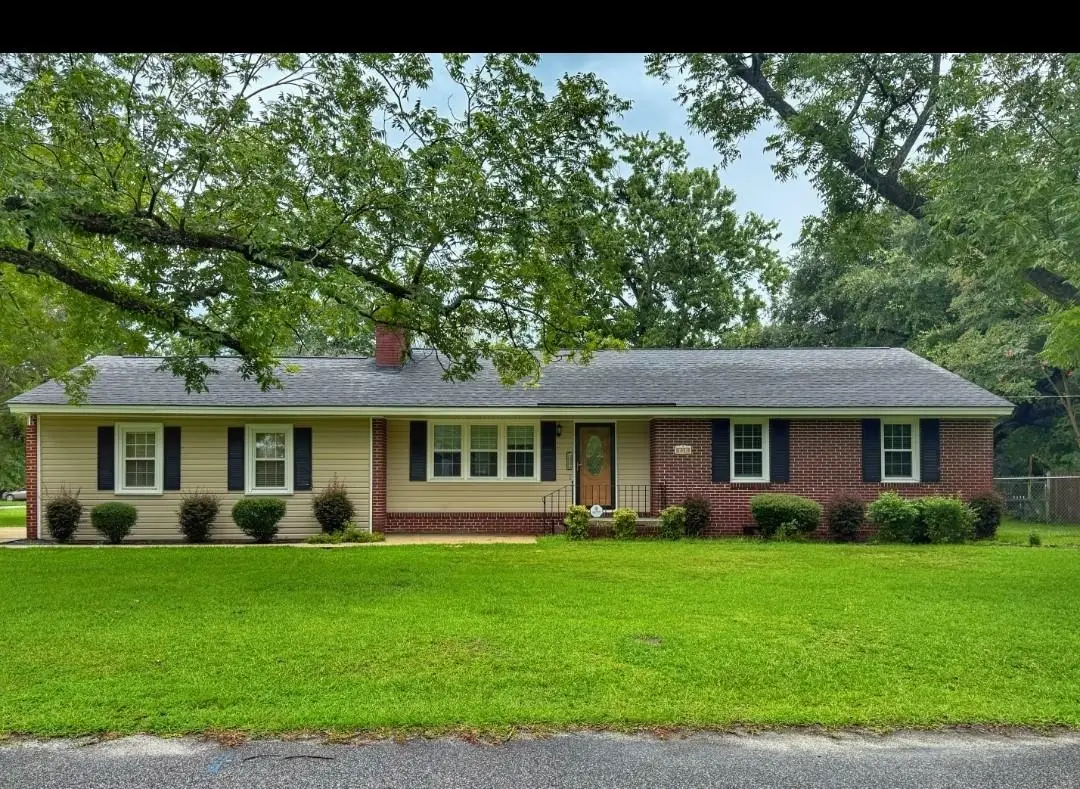 601 E Madison St., Dillon, SC 29536 - Image #1