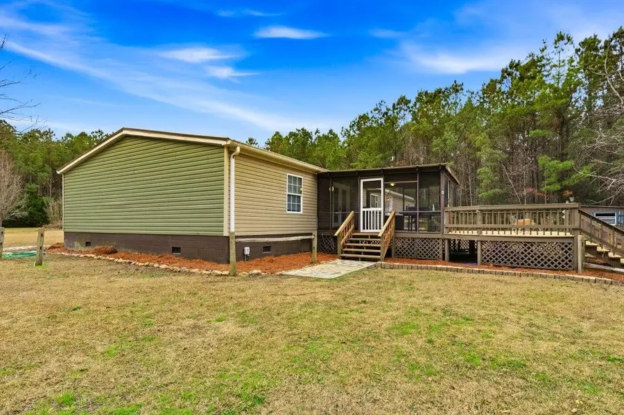 181 E V Rd., Loris, SC 29569 - #3