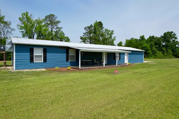 445 W Willow Pond Rd., Johnsonville, SC 29555