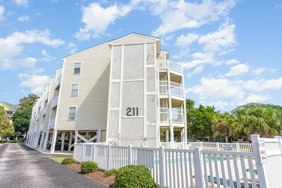 211 Hillside Dr. N #305, North Myrtle Beach, SC 29582 - Image #1
