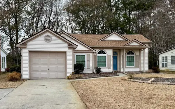 667 Blue Bird Ln., Murrells Inlet, SC 29576