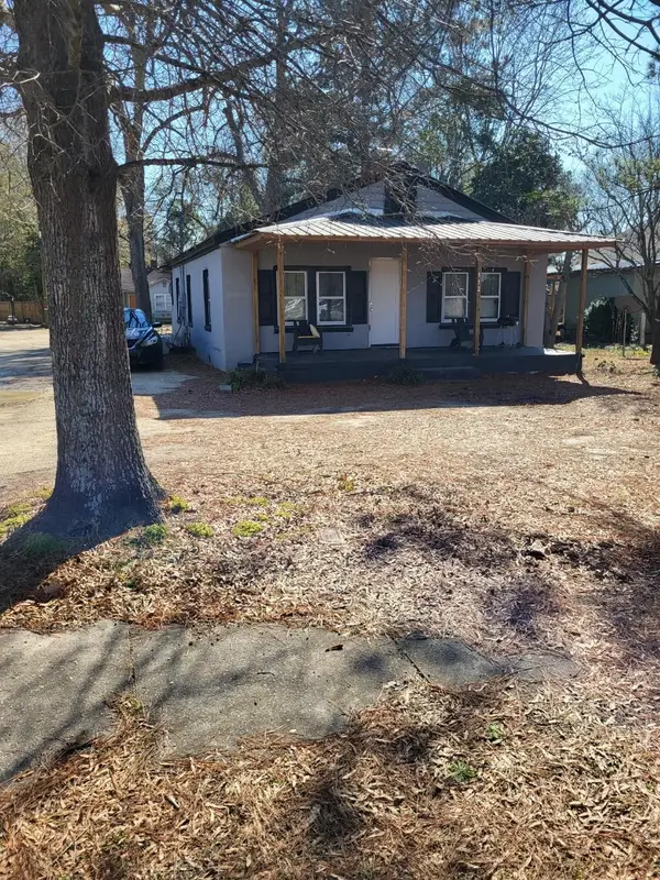 112 Academy St., Mullins, SC 29574