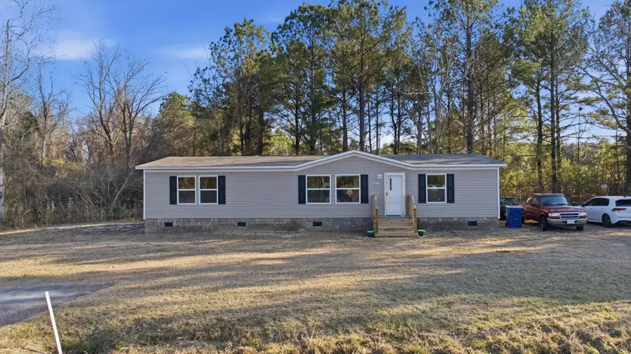 5772 Valley Forge Rd., Aynor, SC 29511 - #2