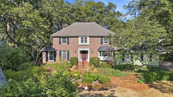 571 Fernwood Rd., Murrells Inlet, SC 29576