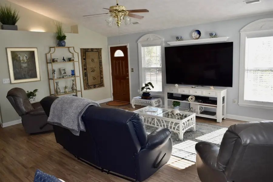 3554 Jordanville Rd., Galivants Ferry, SC 29544 - #3