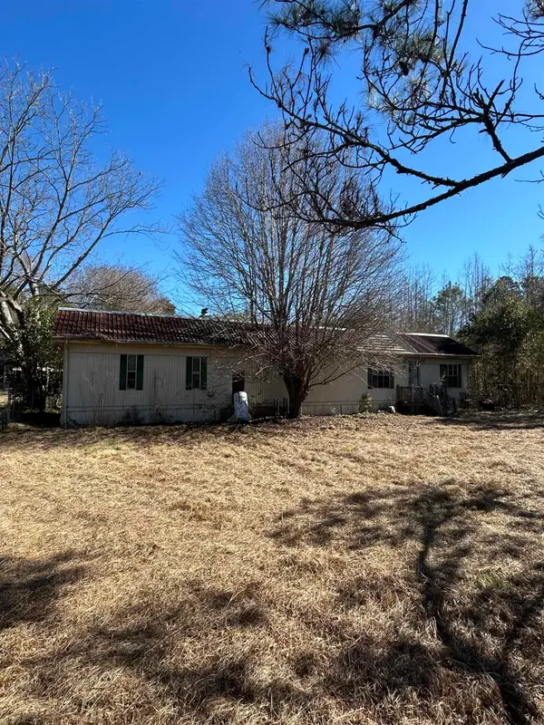 2047 Martin Luther King Jr. Hwy., Kingstree, SC 29556