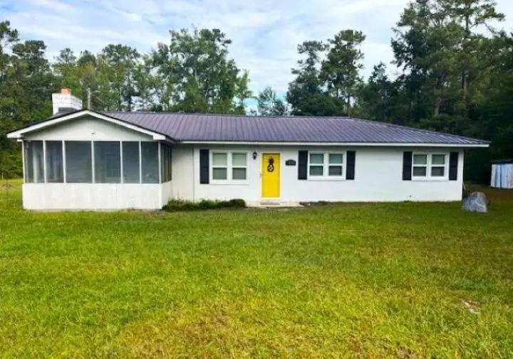 1432 Twin Lakes Rd., Cades, SC 29518 - #1