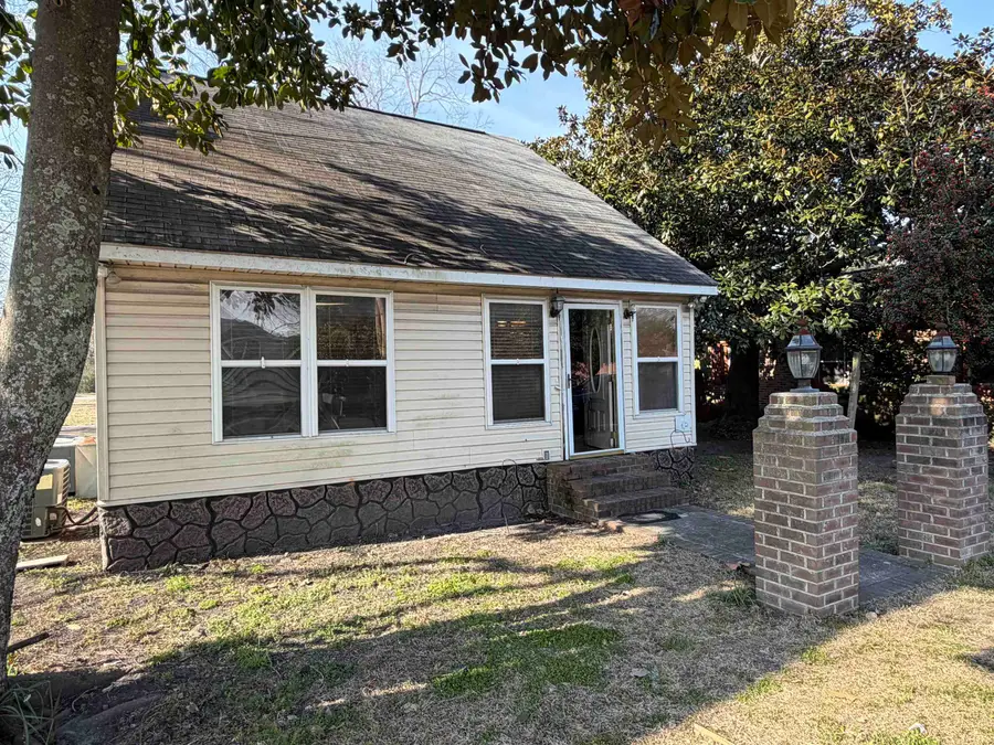 604 Henry St., Georgetown, SC 29440 - #3