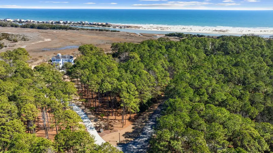 3160 Vanderbilt Blvd., Pawleys Island, SC 29585 - #3