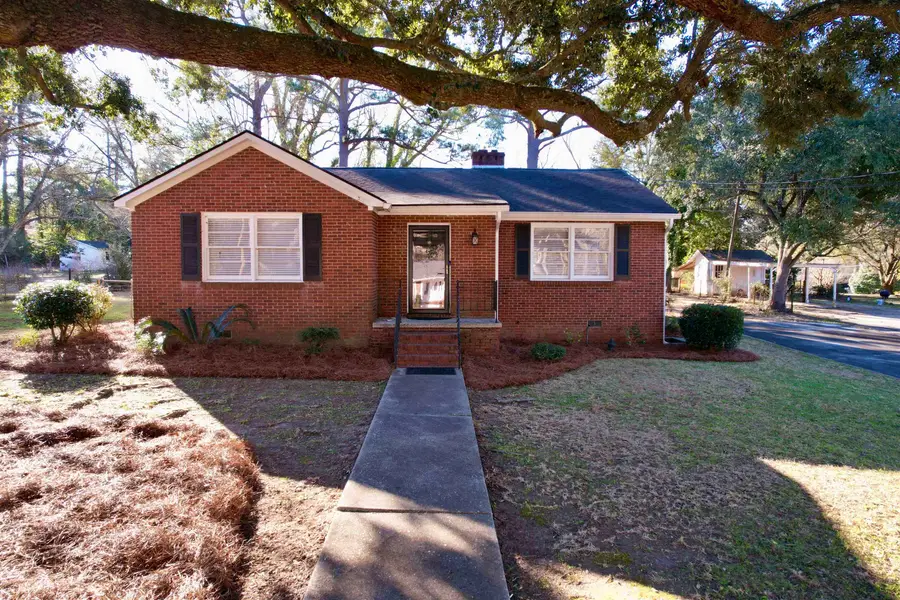 517 Singleton Ave, Kingstree, SC 29556 - #2