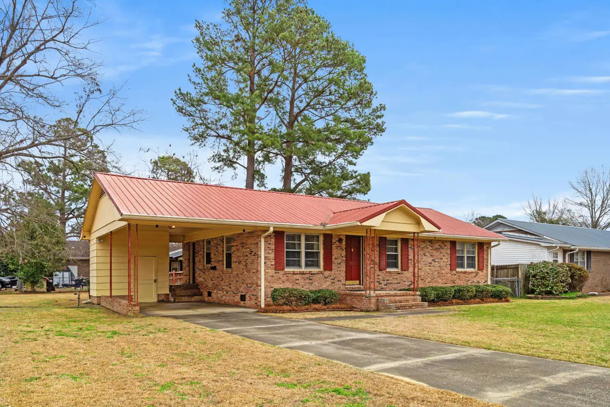 902 Rosewood St., Mullins, SC 29574 - #1