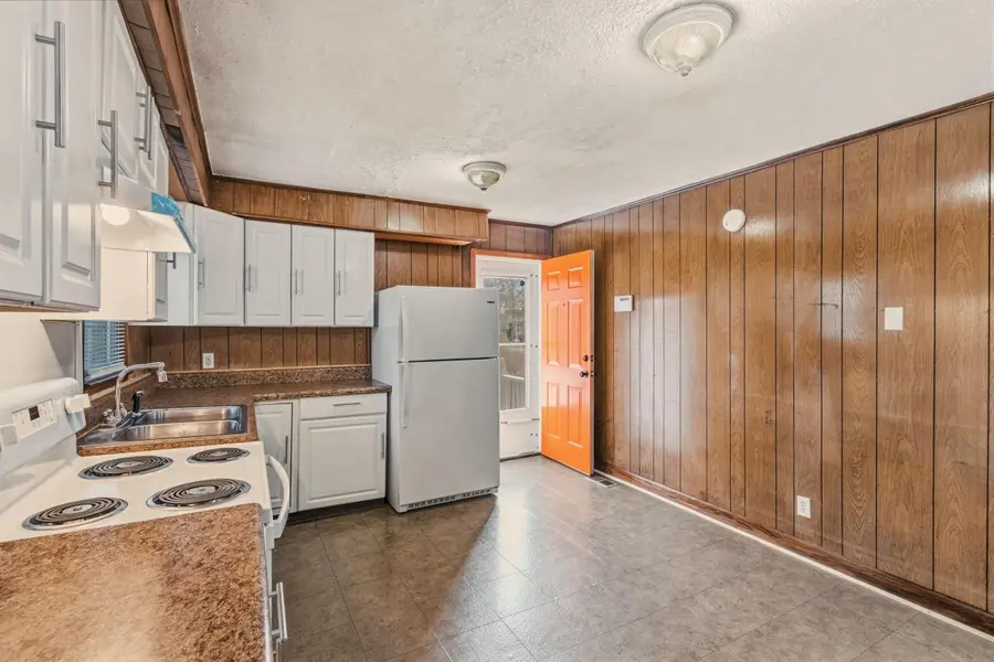 306 W James St., Mullins, SC 29574 - #3