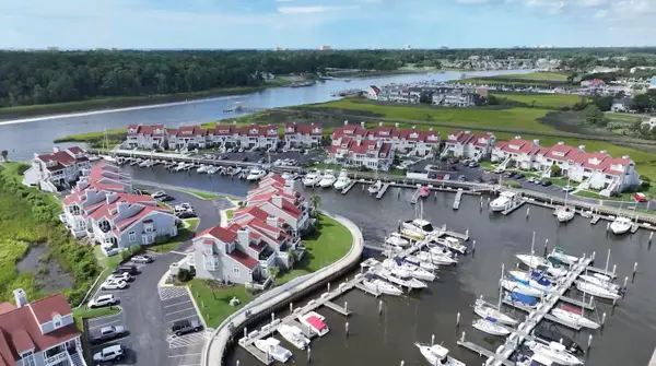 4396 Baldwin Ave., Little River, SC 29566