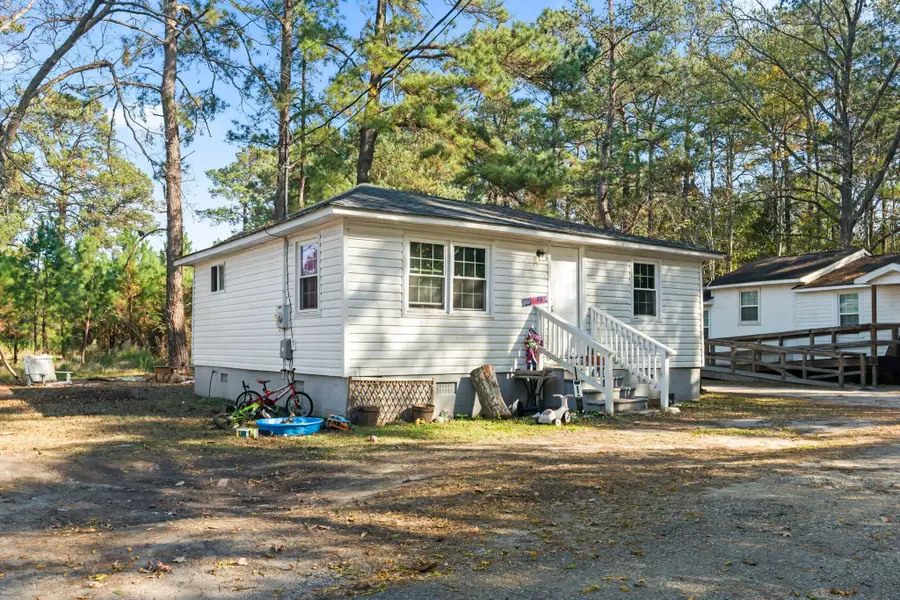 3055 Chestnut St., Loris, SC 29569 - #2