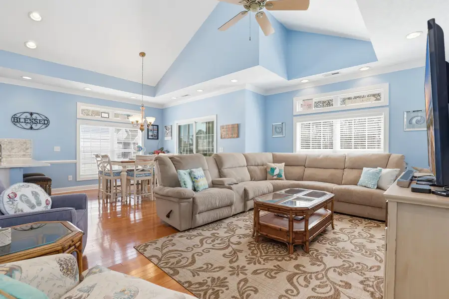 670 2nd Ave. N, North Myrtle Beach, SC 29582 - #2