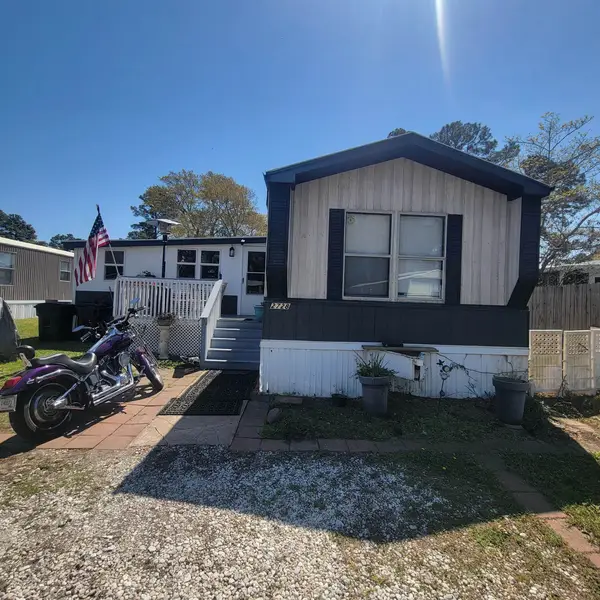 2728 Cirus Dr., Myrtle Beach, SC 29588