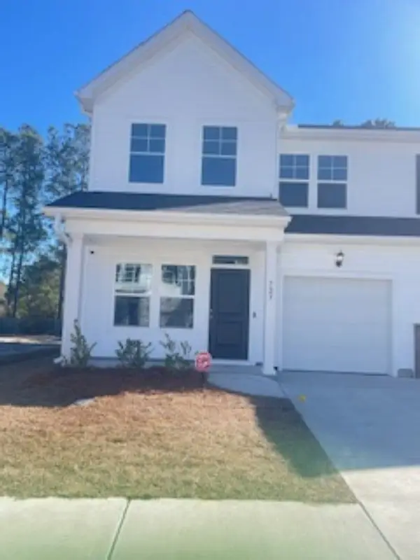 838 NW Palm Frond Way #33, Calabash, NC 28467