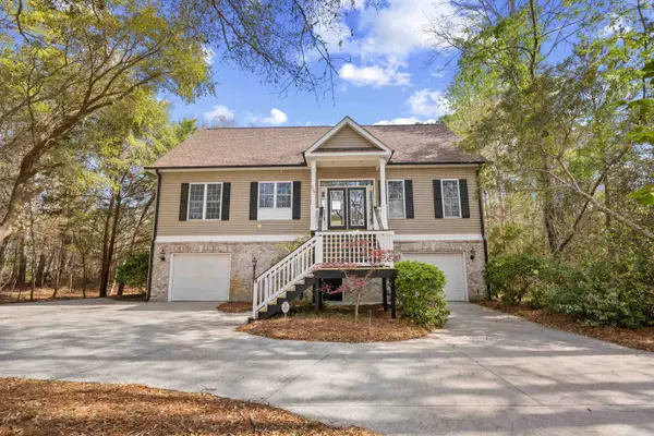 225 Red Maple Dr., Pawleys Island, SC 29585