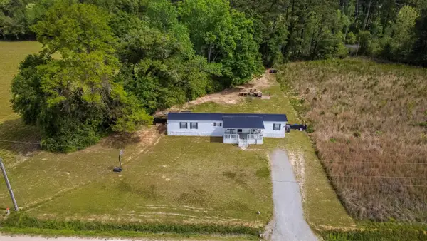 3668 Quail Creek Dr., Loris, SC 29569