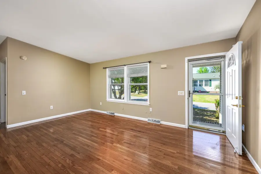 4447 Champlain Dr., Little River, SC 29566 - #3