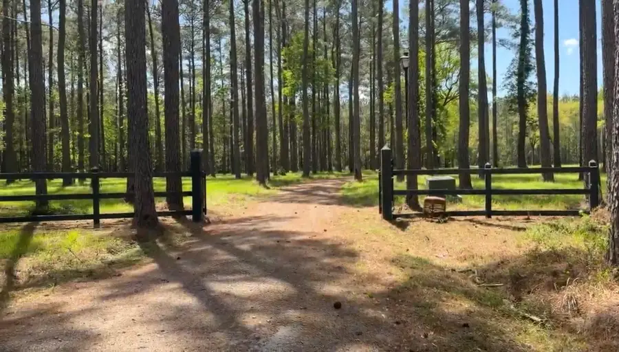 1267 School Bus Rd, Jamestown, SC 29453 - #2