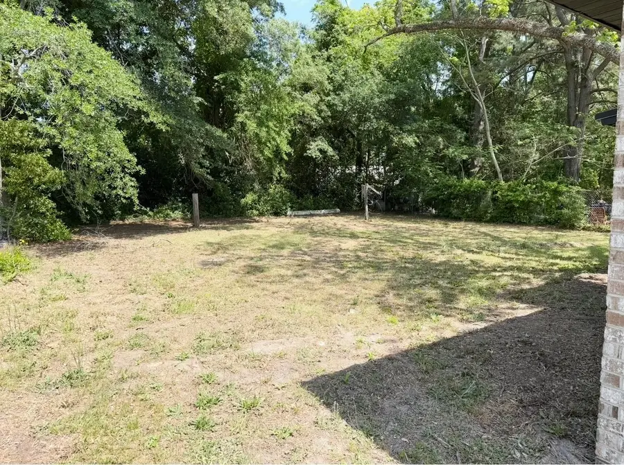 316 Dickson Dr., Marion, SC 29571 - #2