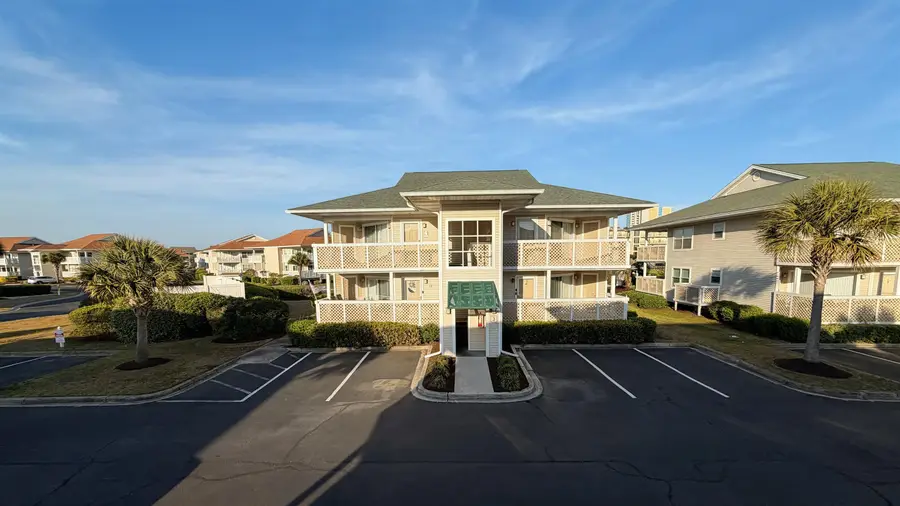 301 Shorehaven Dr., North Myrtle Beach, SC 29582 - #3