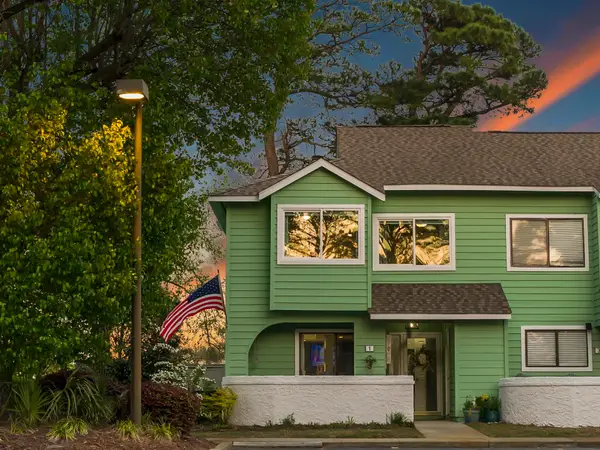 1 Shadow Moss Pl. #1, North Myrtle Beach, SC 29582