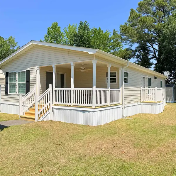 95 Crooked Island Circle, Murrells Inlet, SC 29576