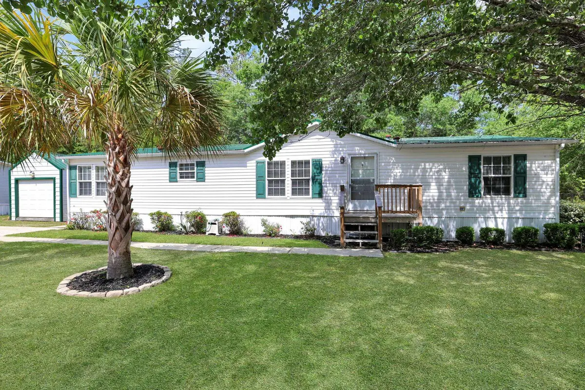 1032 Palm Dr., Conway, SC 29526 - #1