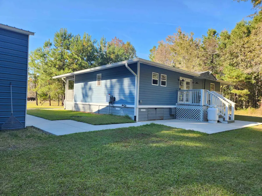 5683 Red Bluff Rd., Loris, SC 29569 - #3