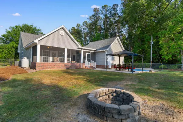 1884 Clarence Dr., Andrews, SC 29510