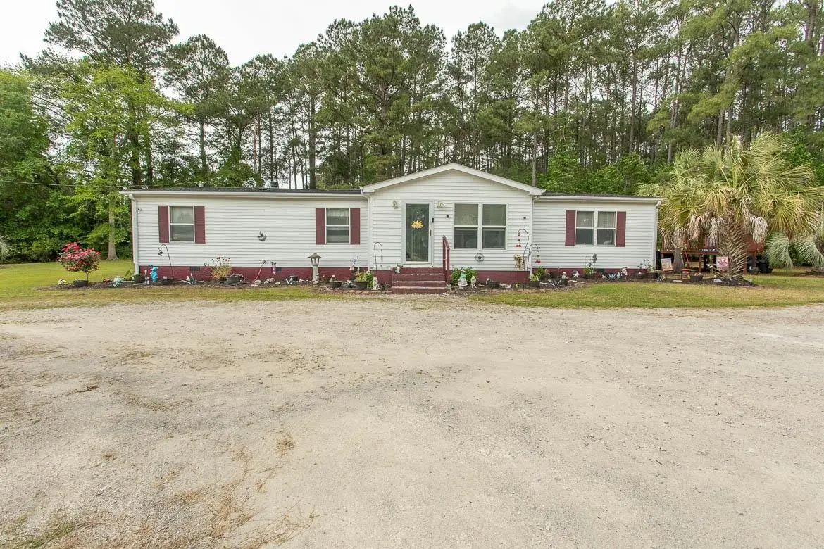 2260 Harvey Rd., Loris, SC 29569 - #1