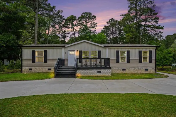 335 Ridgewood Dr. Nw, Calabash, NC 28467