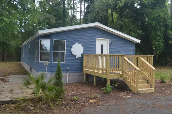 1922 N Twisted Oak Dr., Little River, SC 29566