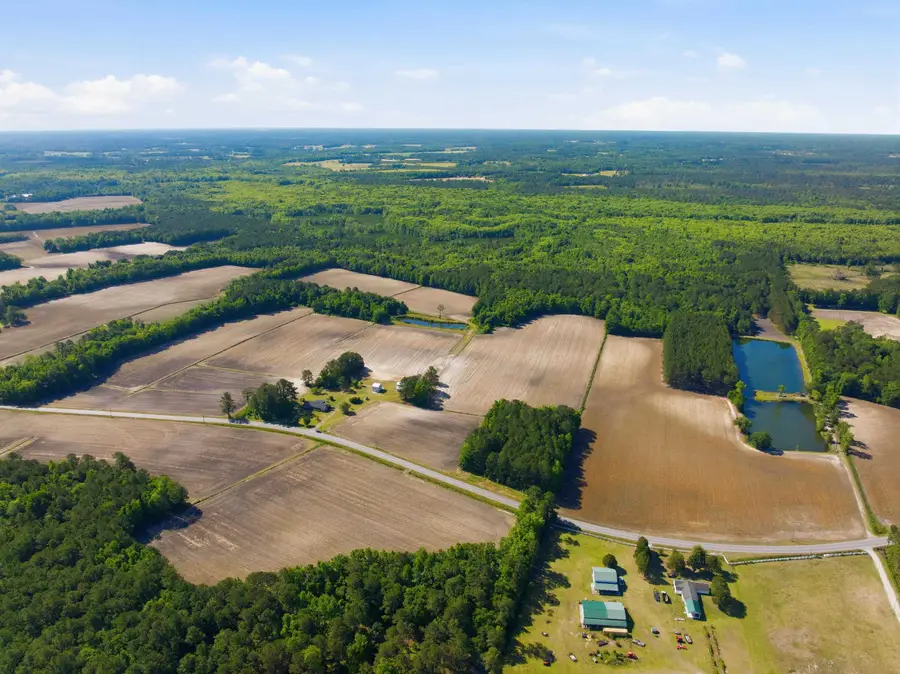 9475 Lake Swamp Rd., Nichols, SC 29581 - #3