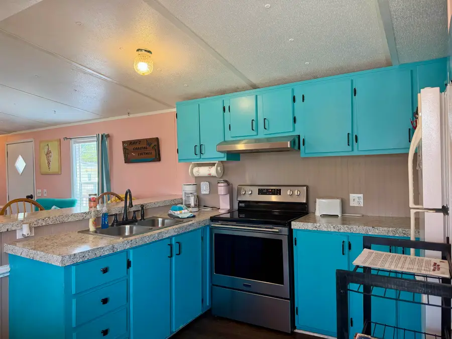 147 Oceanside Dr., Surfside Beach, SC 29575 - #3