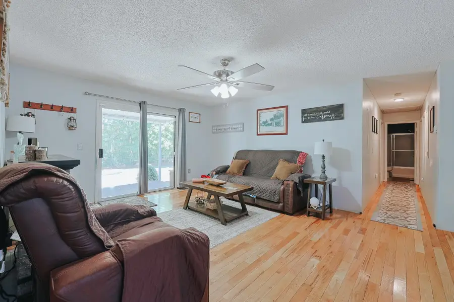 323 Roughbark Dr., Andrews, SC 29510 - #3