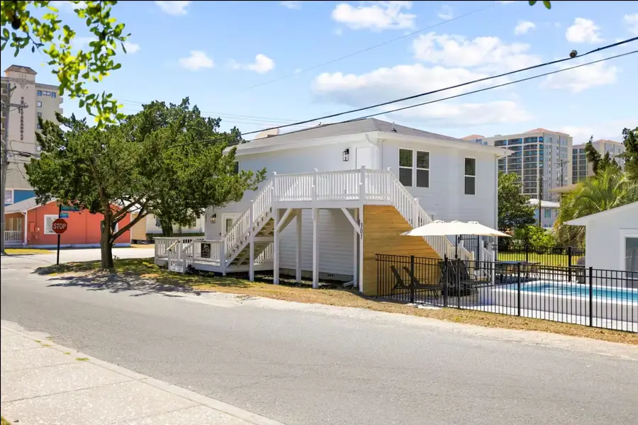 301 5th Ave. S, North Myrtle Beach, SC 29582 - #3