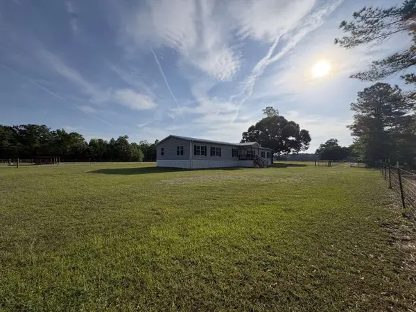 1660 Nathan Dr., Loris, SC 29569