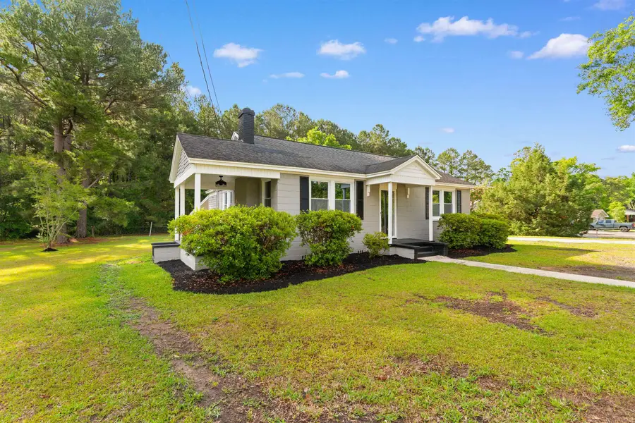 305 S Magnolia Ave., Andrews, SC 29510 - #2