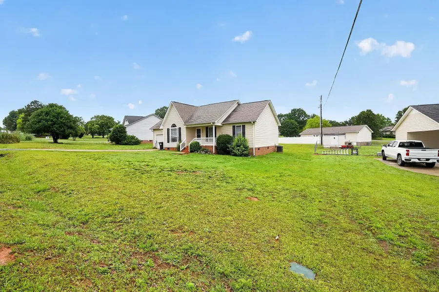 2202 Rolling Green Rd, Anderson, SC 29621 - #3