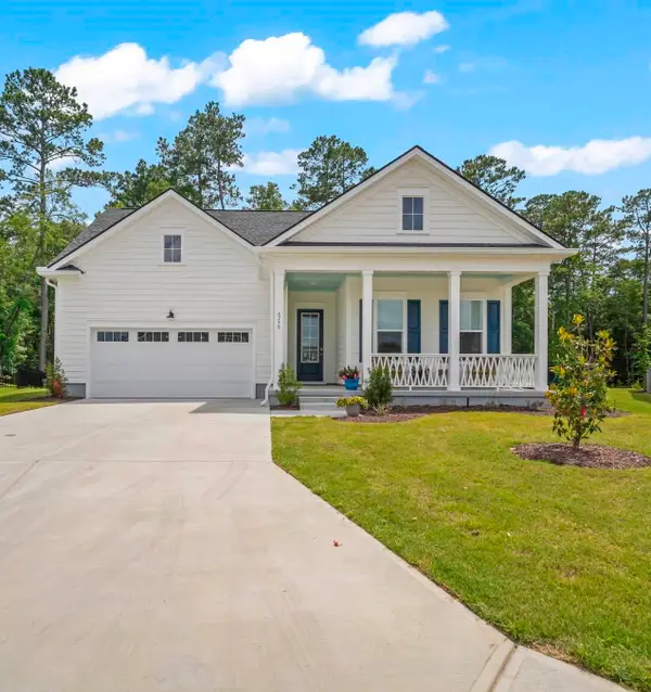 6759 Genesis Dr, Murrells Inlet, SC 29576