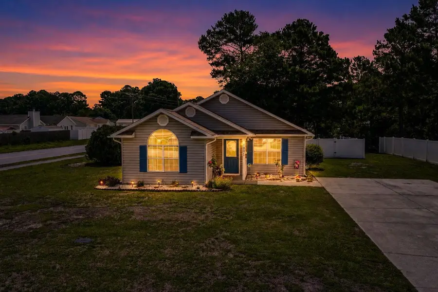 1001 Chateau Dr., Conway, SC 29526 - #2
